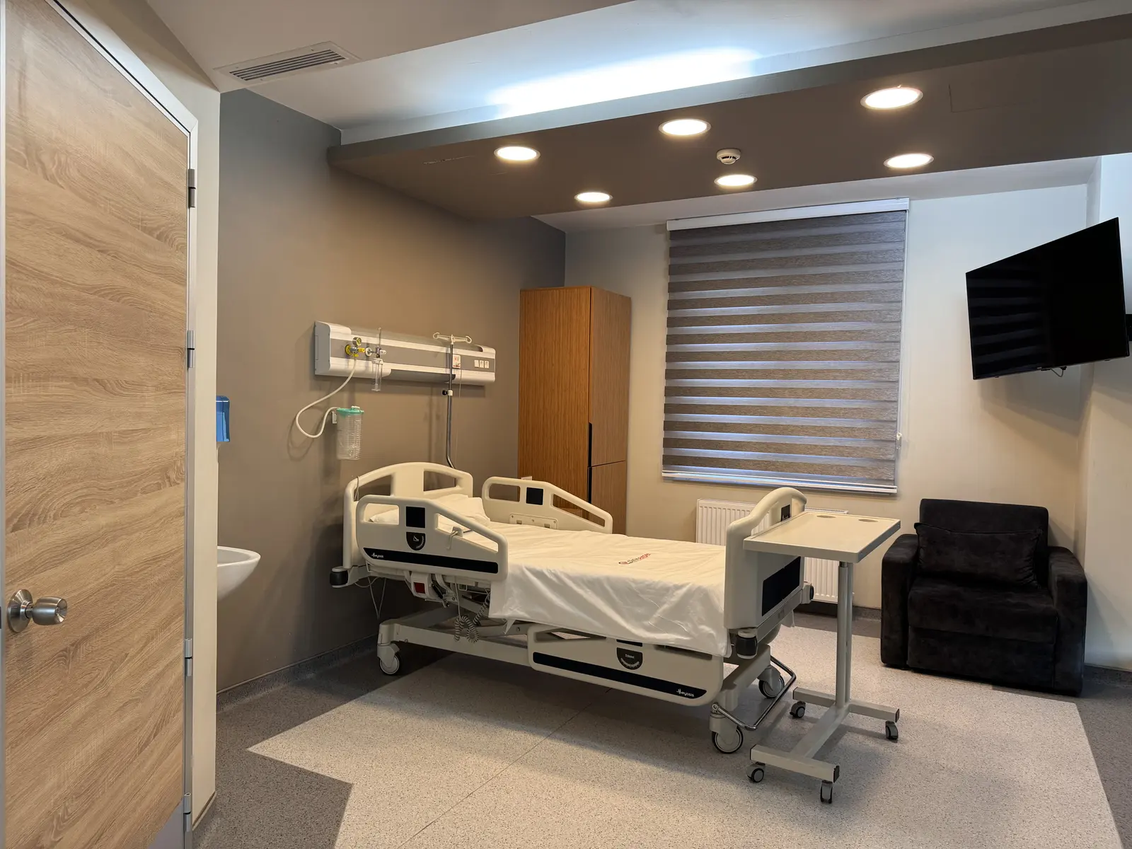 International CE Surgery Center
