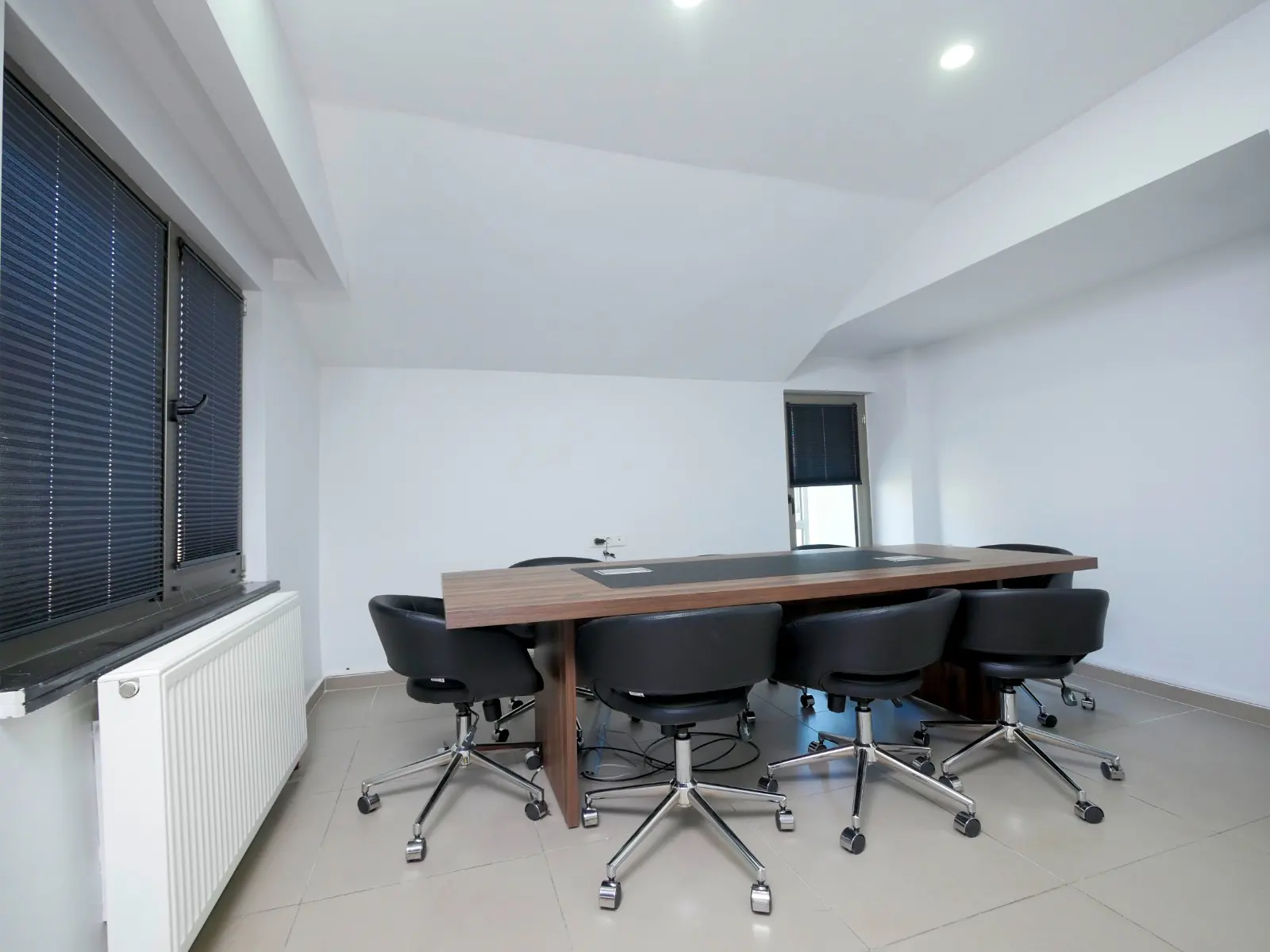 White Teeth Oral and Maxillofacial Clinic