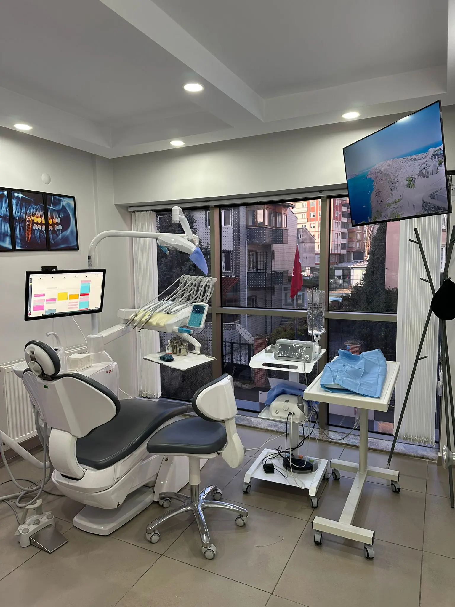 White Teeth Oral and Maxillofacial Clinic