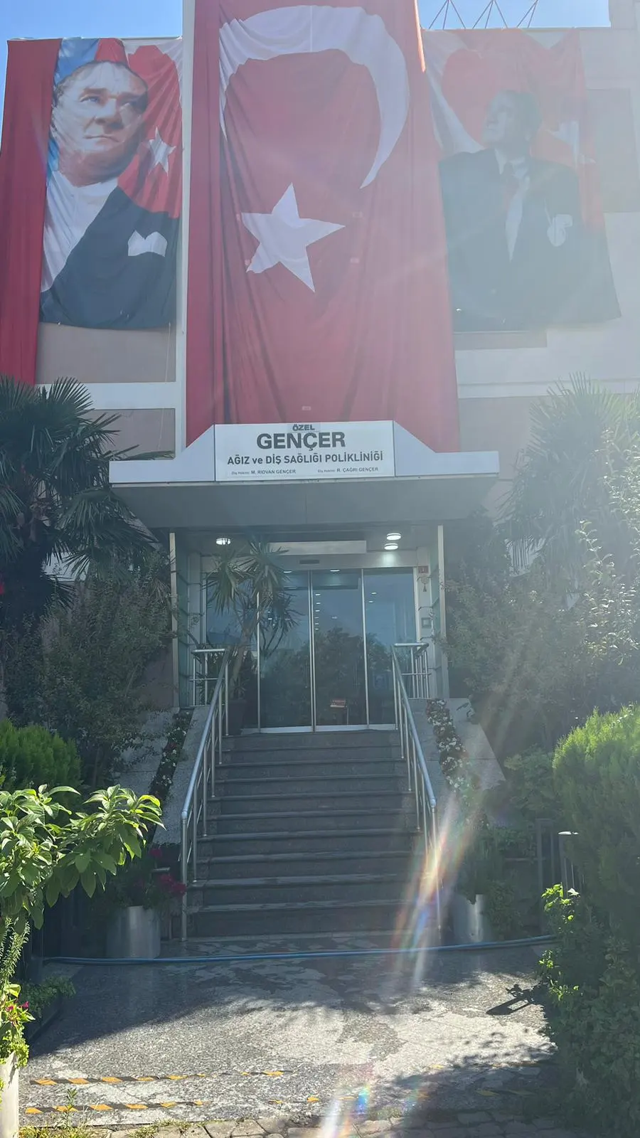 Özel Gençer Ağız ve Diş Sağlığı Polikliniği