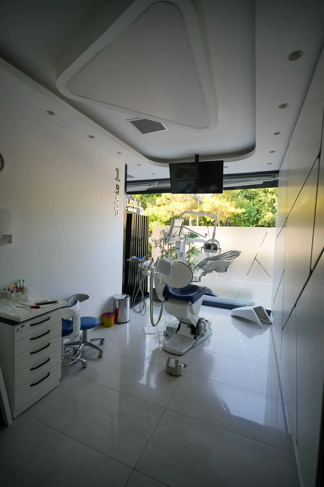 ÇELEBİ DENTAL AĞIZ VE DİŞ SAĞLIĞI POLİKLİNİĞİ
