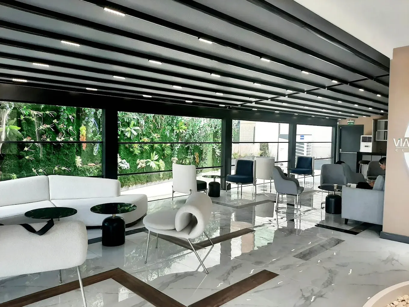 Vialife Clinic