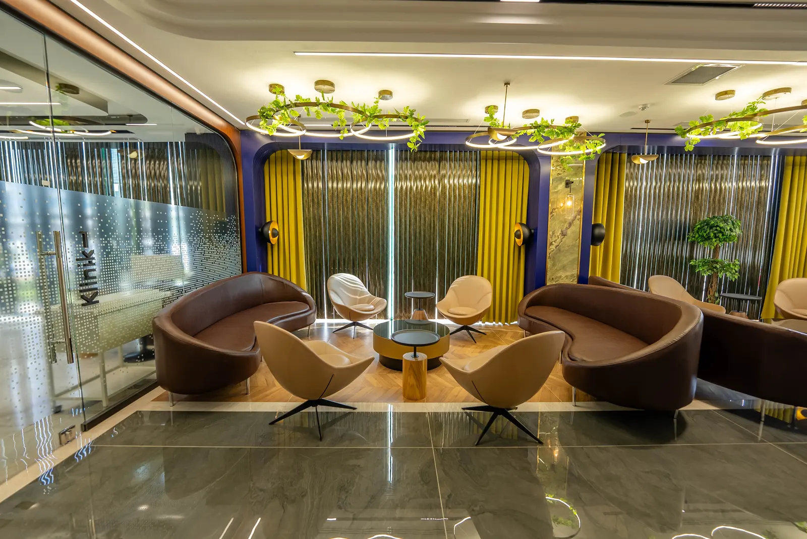 Özel Vitrin Clinic Ağız ve Diş Sağlığı Polikliniği