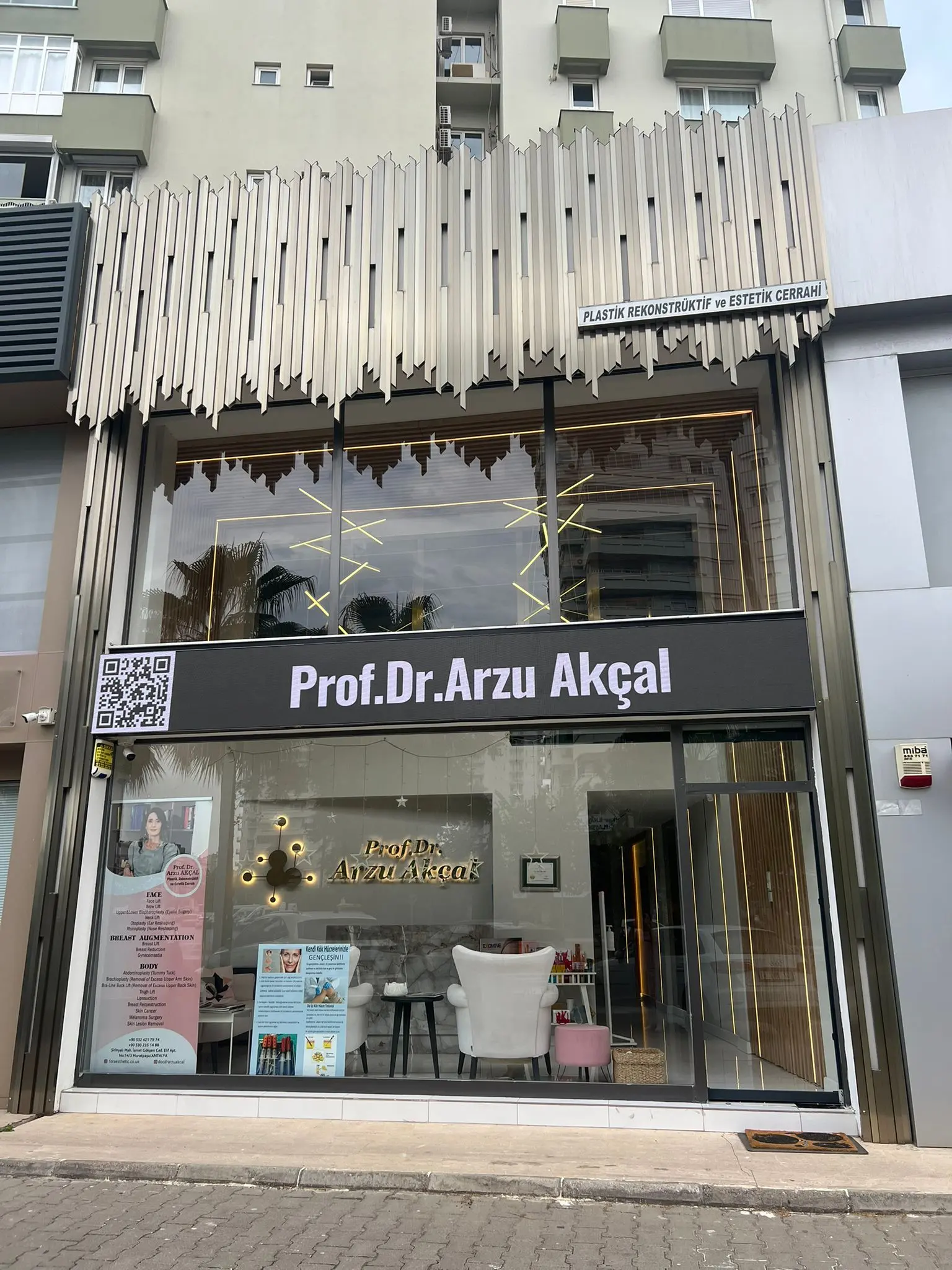 Prof. Dr. Arzu Akçal Muayenehanesi