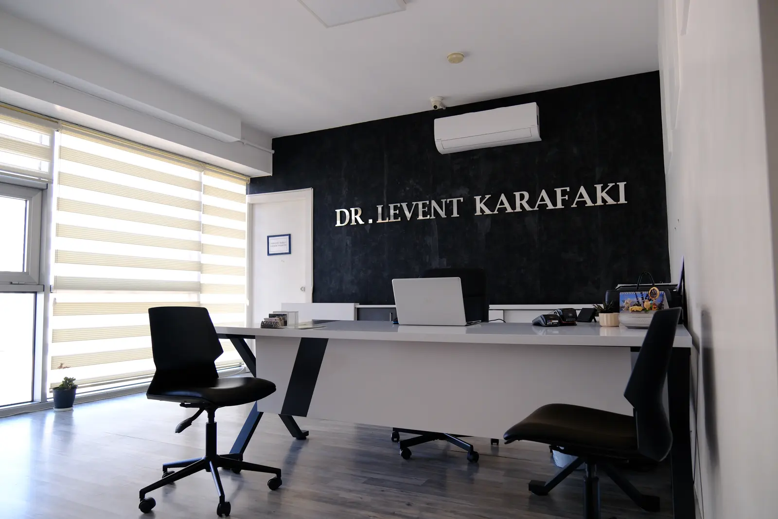 Dr.Levent KARAFAKI muayenehanesi