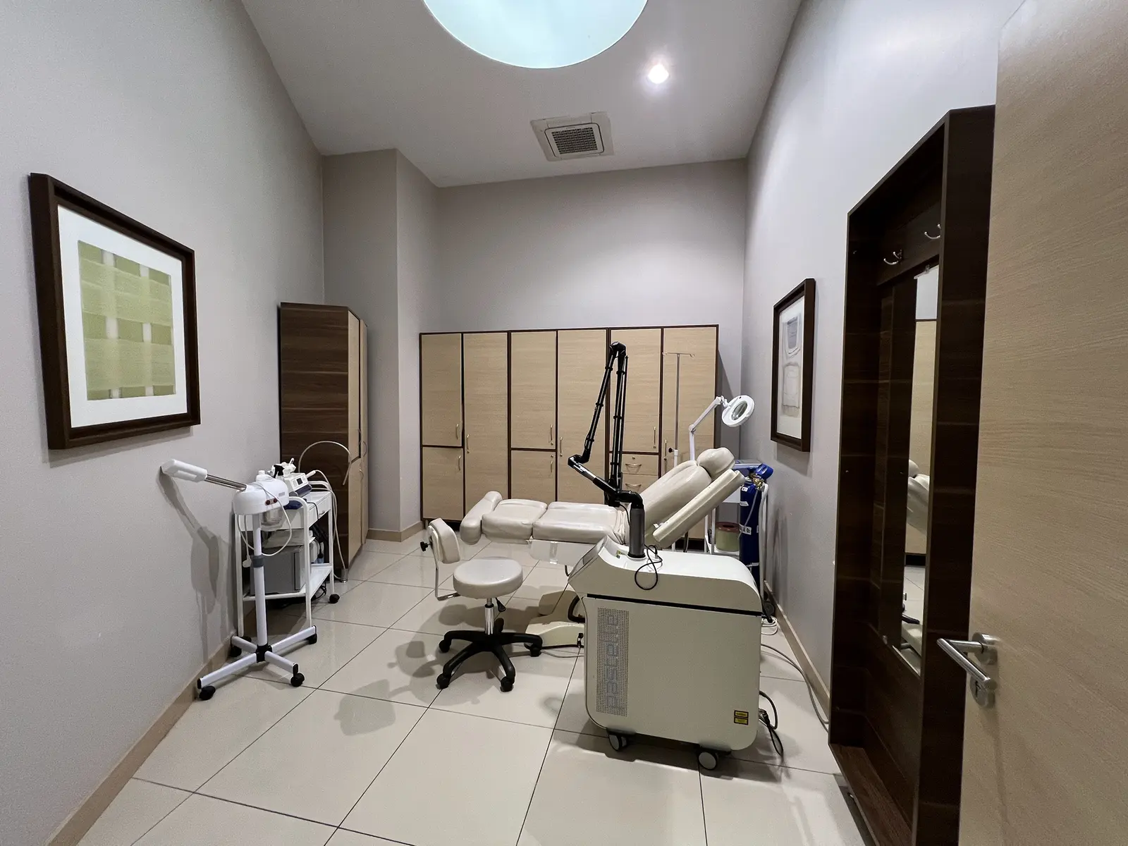Dr. Yasemin Savaş Ataşehir Kliniği