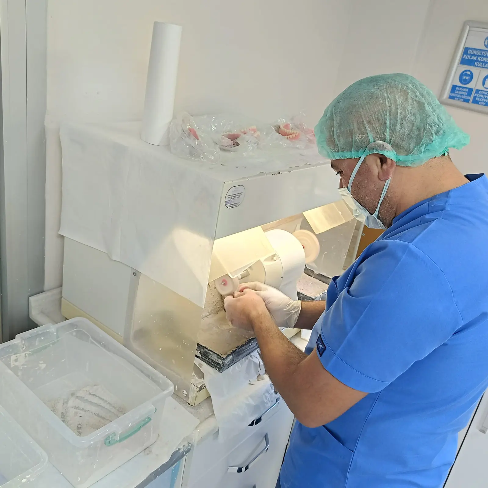 T.C. Sağlık Bakanlığı Karşıyaka Ağız ve Diş Sağlığı Merkezi