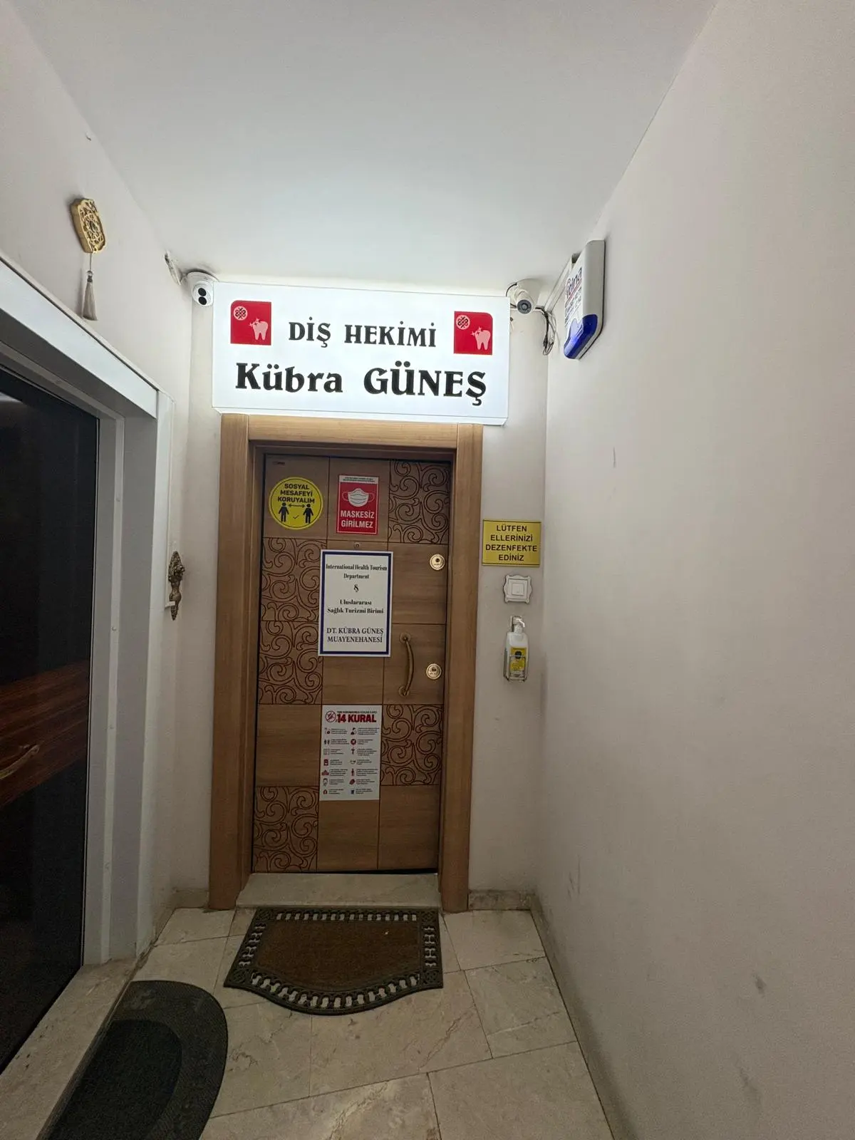 Diş Hekimi Kübra Güneş