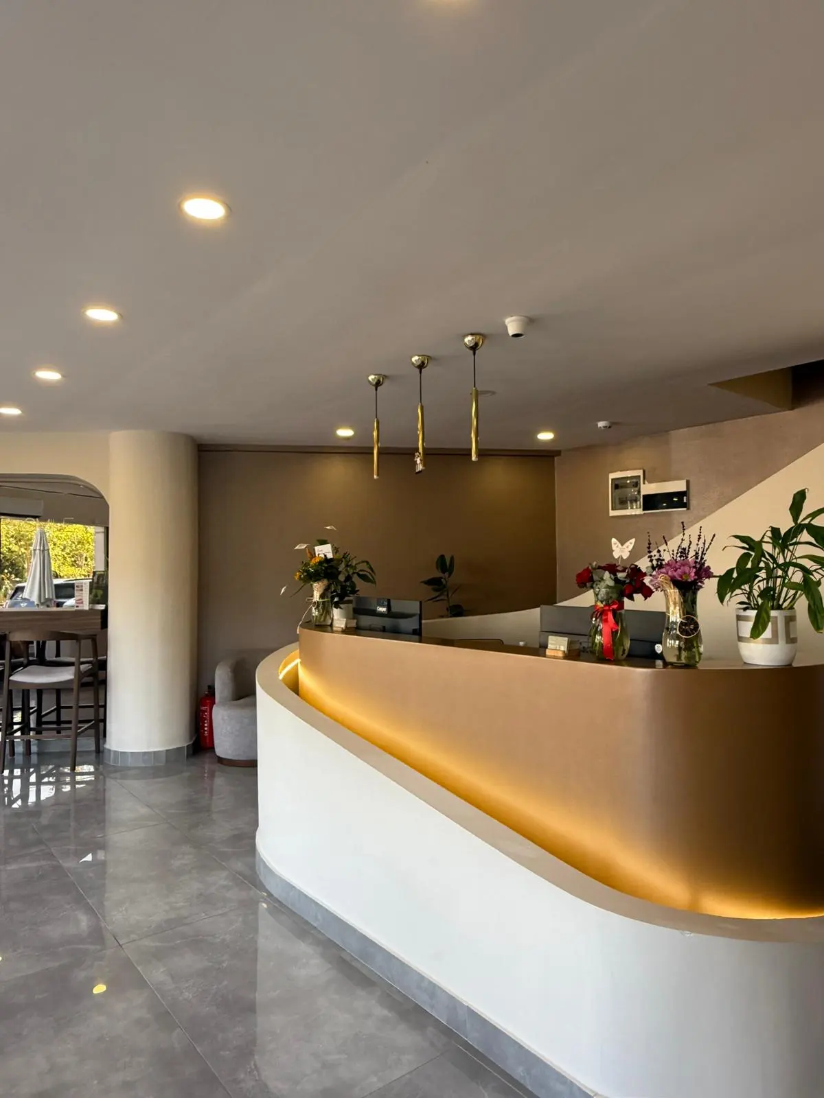 DENTARS AĞIZ VE DİŞ SAĞLIĞI POLİKLİNİĞİ