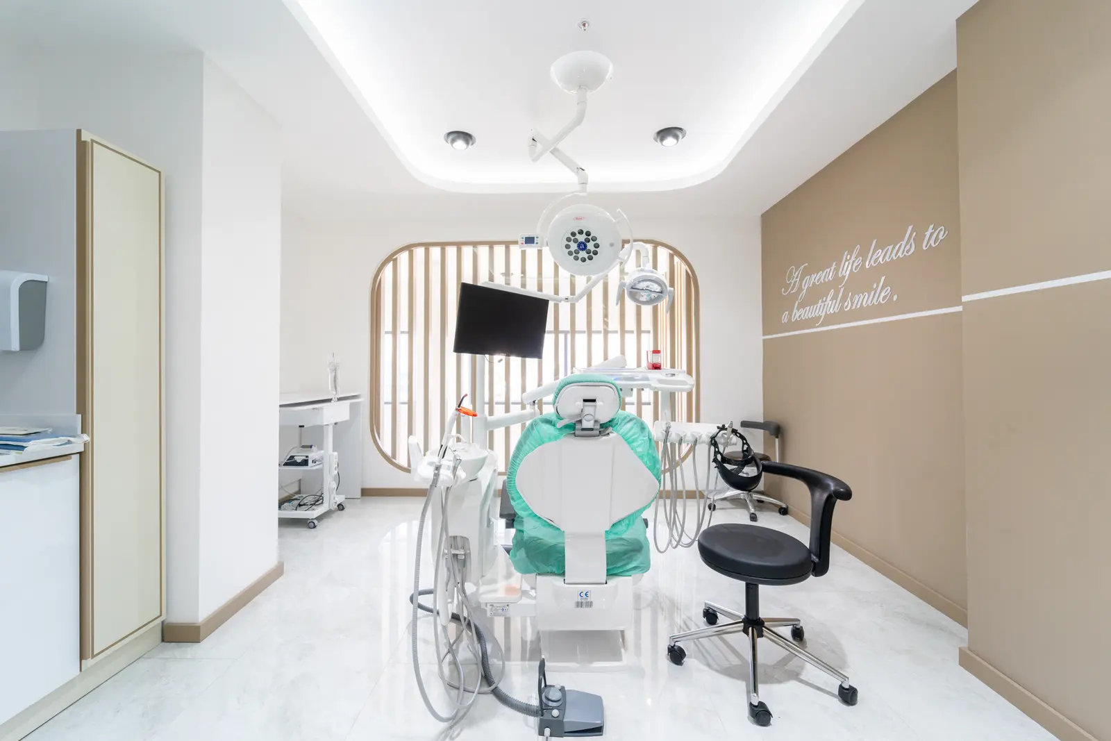 Özel Universal Dental Ağız ve Diş Sağlığı Polikliniği