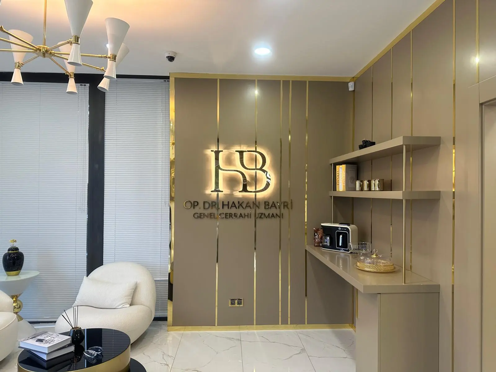 Op. Dr. Hakan BAYRİ