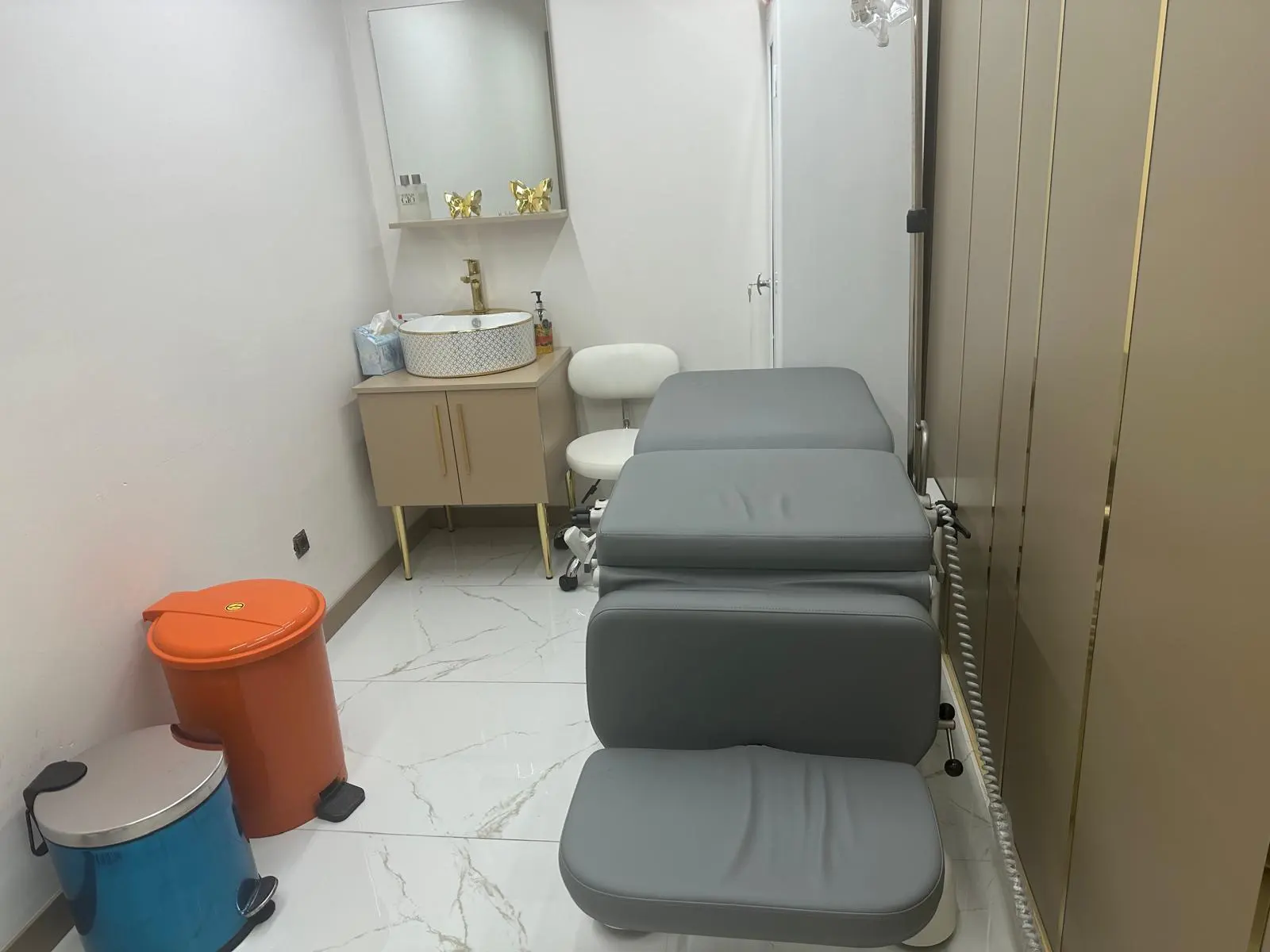Op. Dr. Hakan BAYRİ
