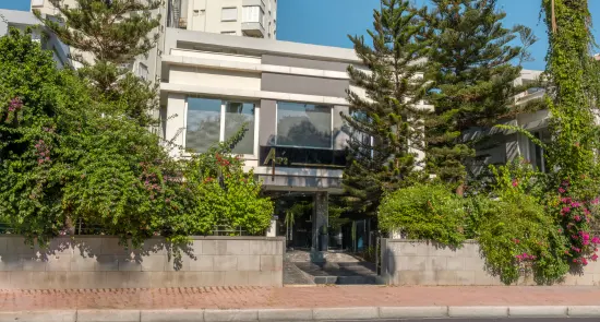 Alp's Dental Clinic