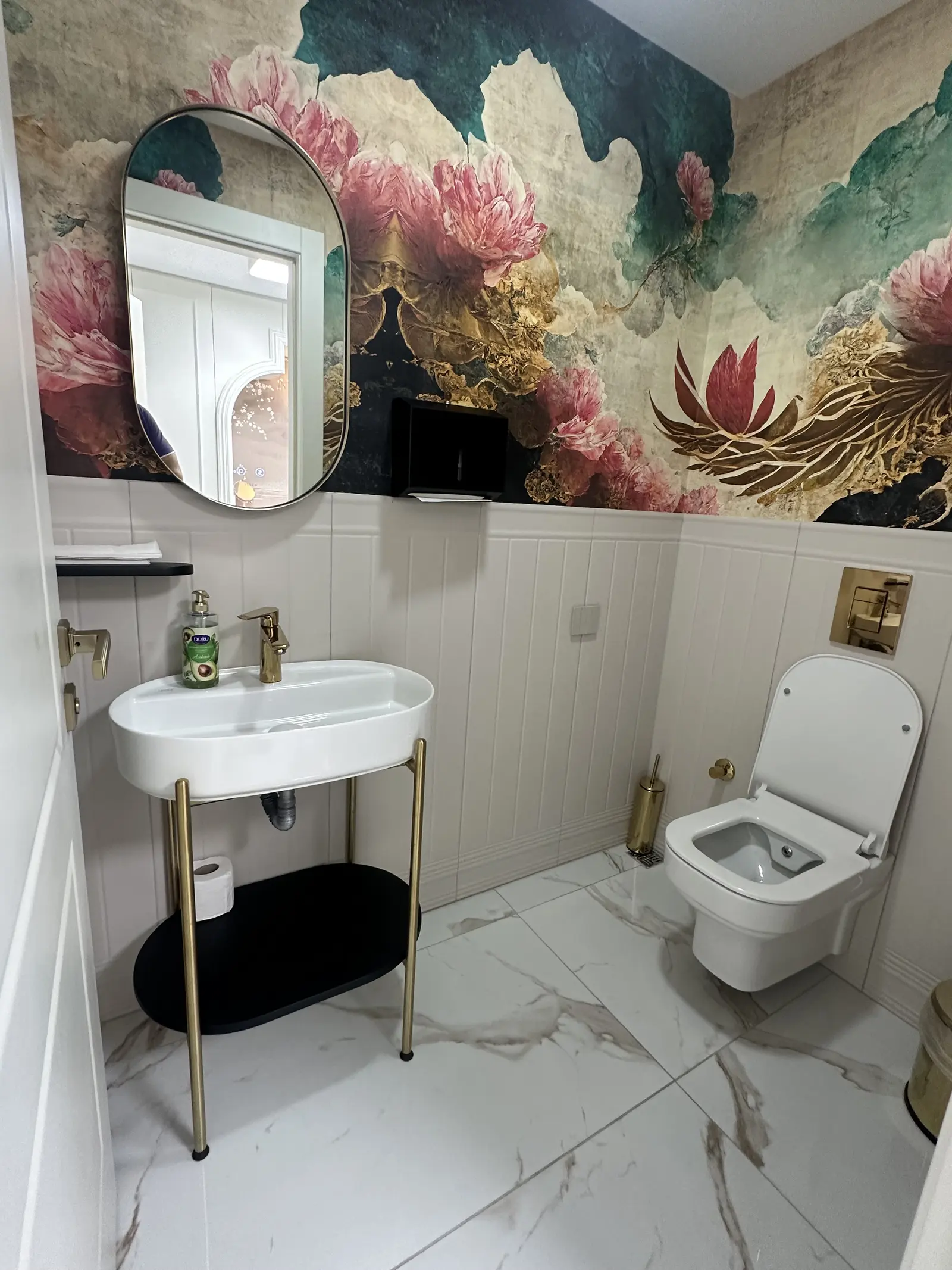 GÖKÇEN ERDOĞAN