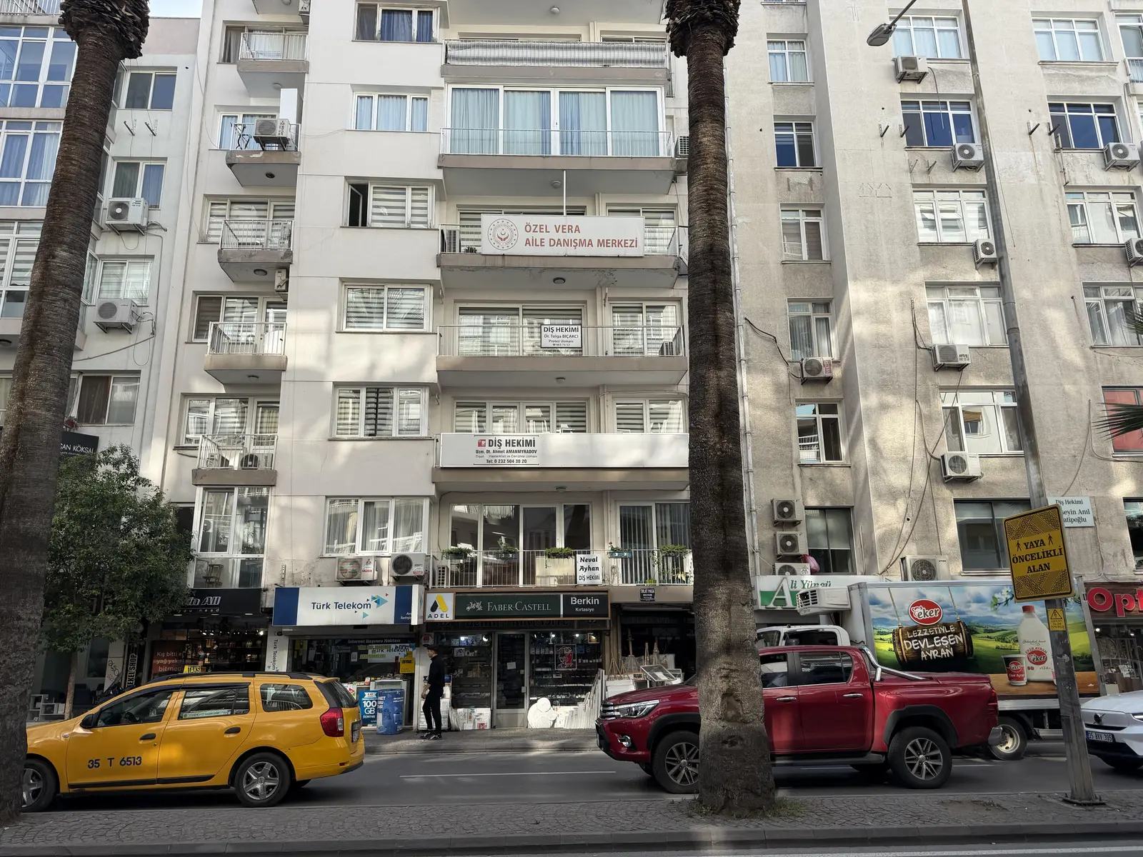 Dr. Dt. Tolga Bıçakcı Muayenehanesi