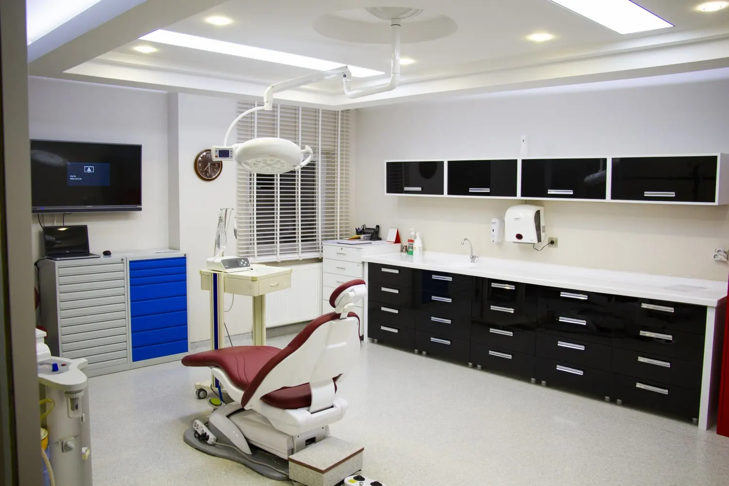 Uzdent Diş Klinikleri