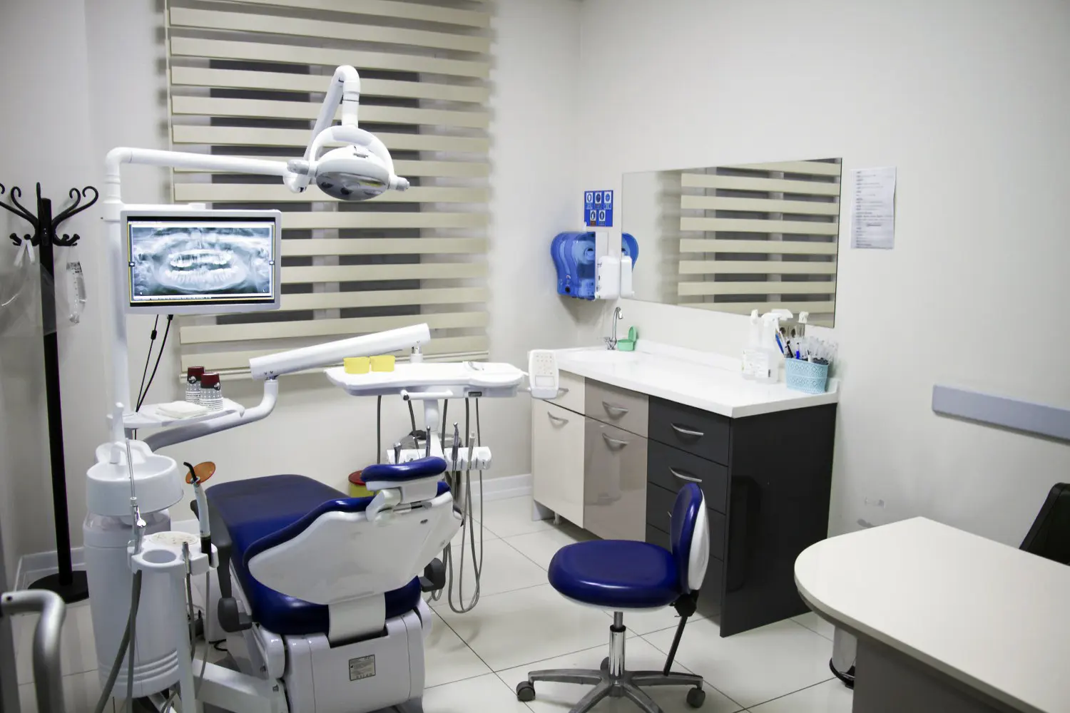 Uzdent Diş Klinikleri