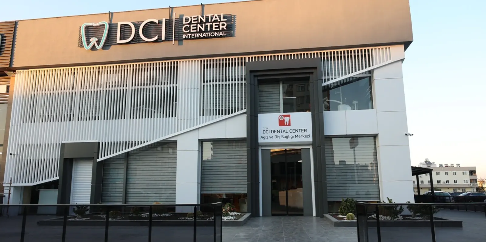 DCT KLİNİK AĞIZ VE DİŞ SAĞLIĞI MERKEZİ